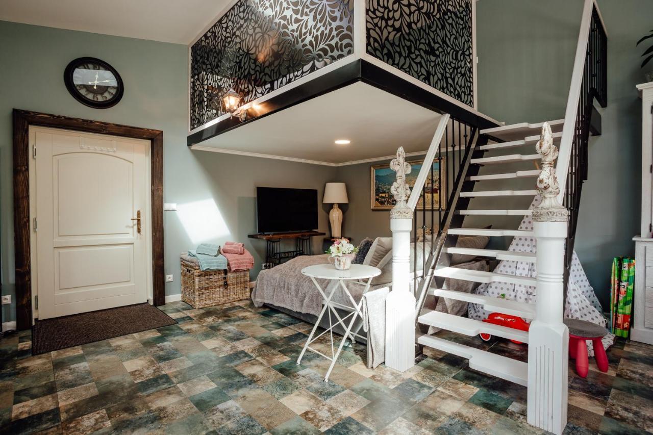 Apartman Okamih บันสกา ชีอาว์นีซา ภายนอก รูปภาพ